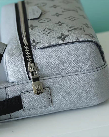 Louis Vuitton Outdoor Messenger Bag M30830