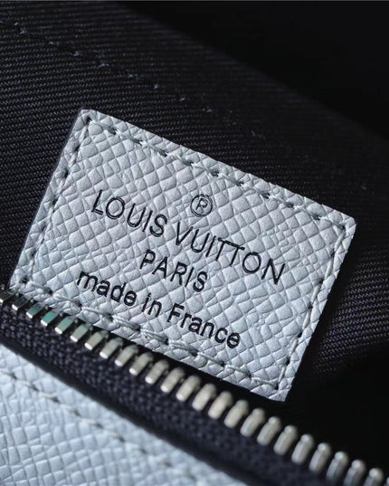 Louis Vuitton Outdoor Messenger Bag M30830