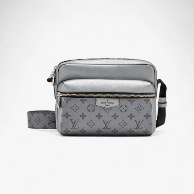 Louis Vuitton Outdoor Messenger Bag M30830