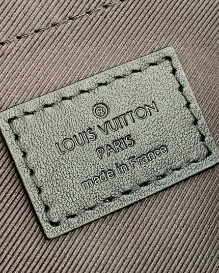 Louis Vuitton S Lock Messenger Bag M45806
