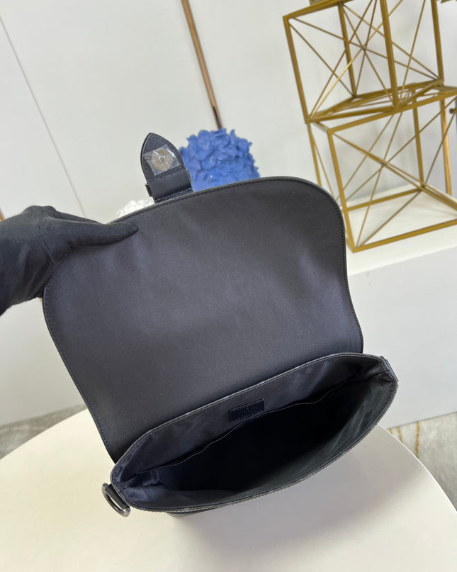 Louis Vuitton Saumur Messenger Bag M45911