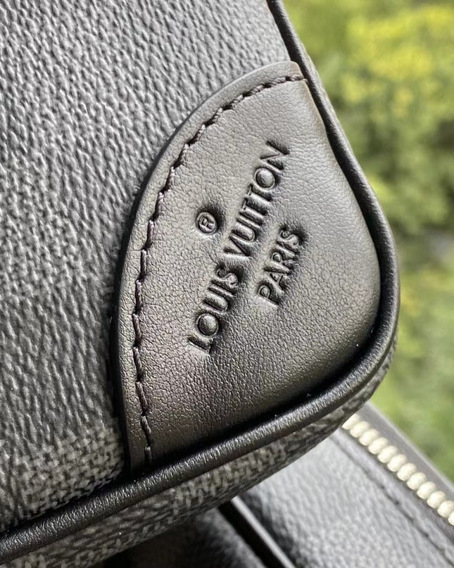 Louis Vuitton Scott Messenger Bag N50018