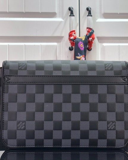Louis Vuitton Studio Messenger Bag N50007