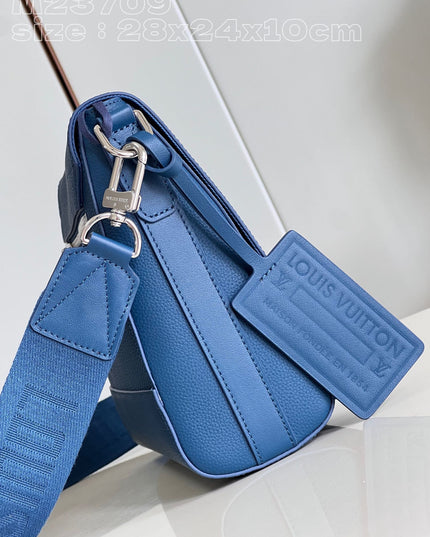 Louis Vuitton Takeoff Messenger Bag M23709