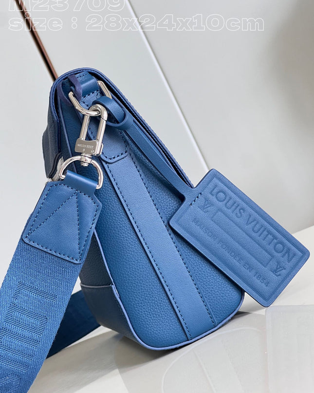 Louis Vuitton Takeoff Messenger Bag M23709