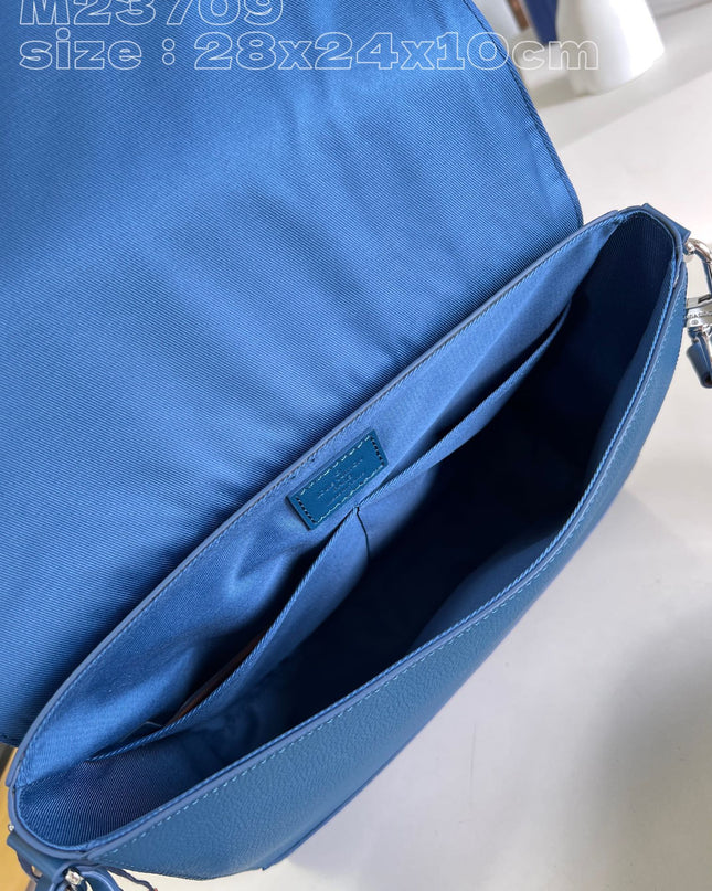 Louis Vuitton Takeoff Messenger Bag M23709