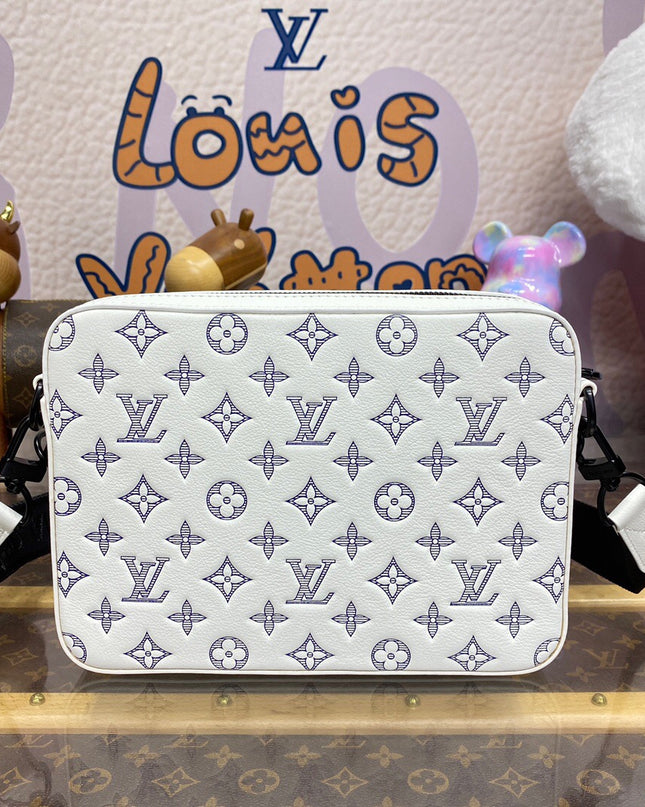 Louis Vuitton Trio Messenger Bag M24754