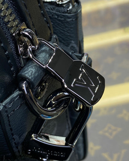 Louis Vuitton Trio Messenger Bag M69443