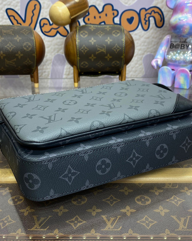 Louis Vuitton Trio Messenger Bag M69443