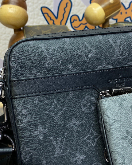 Louis Vuitton Trio Messenger Bag M69443
