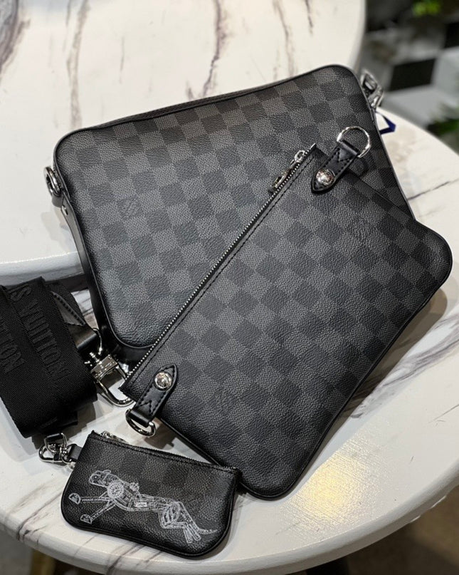 Louis Vuitton Damier Graphite Animal Print Messenger Bag – Limited Edition