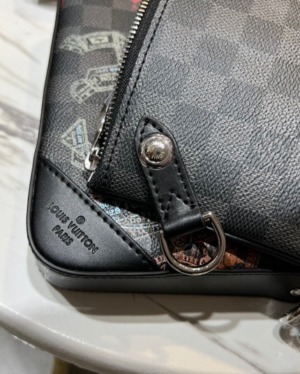 Louis Vuitton Damier Graphite Animal Print Messenger Bag – Limited Edition