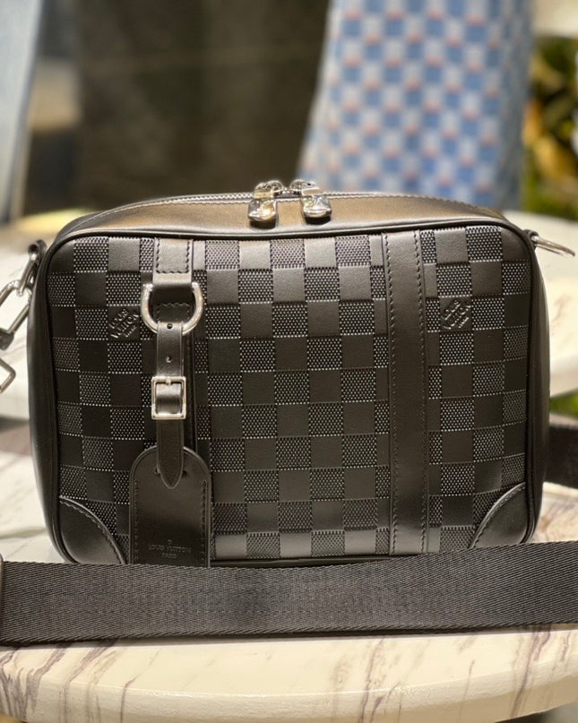 Louis Vuitton Sirius Messenger Bag N45286
