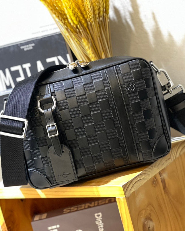 Louis Vuitton Sirius Messenger Bag N45286