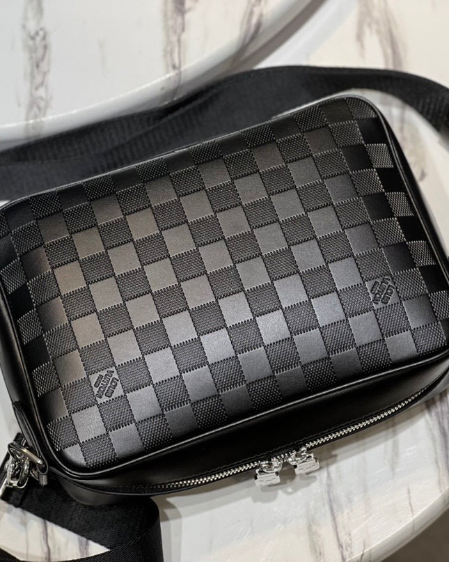 Louis Vuitton Sirius Messenger Bag N45286