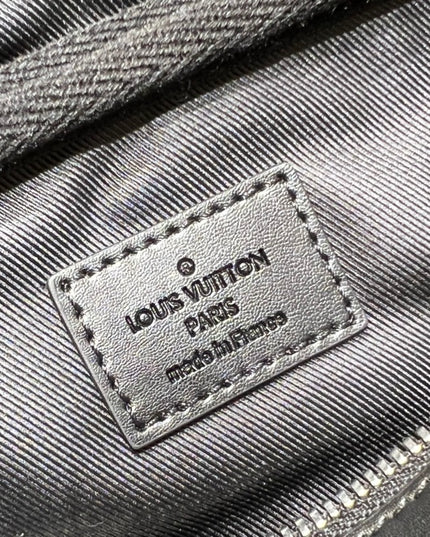 Louis Vuitton Sirius Messenger Bag N45286