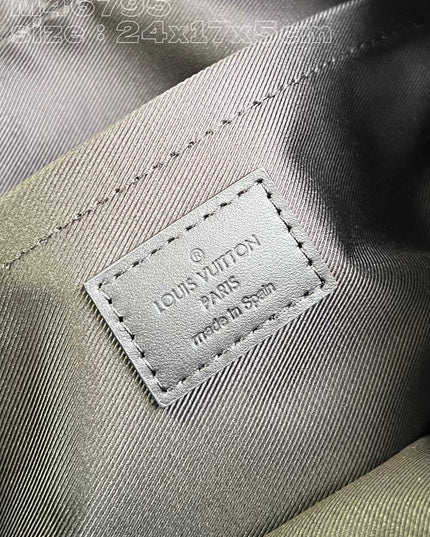 Louis Vuitton Monogram Eclipse Messenger Bag M46295