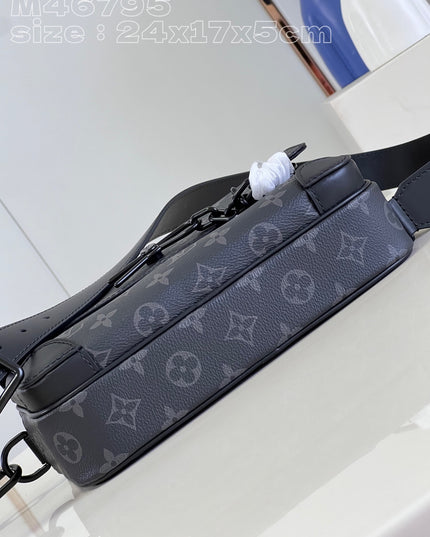 Louis Vuitton Monogram Eclipse Messenger Bag M46295