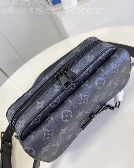 Louis Vuitton Monogram Eclipse Messenger Bag M46295