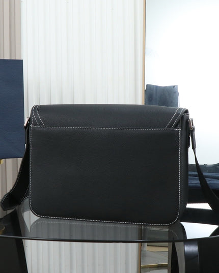 Christian Dior Messenger Bag Black Grained Leather