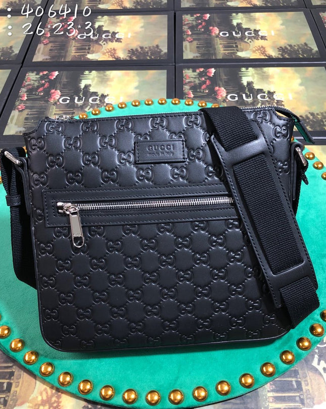 Gucci Gg Signature Messenger Bag 406410