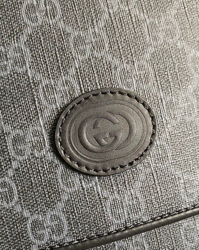 Gucci Supreme Canvas Messenger Bag 658542